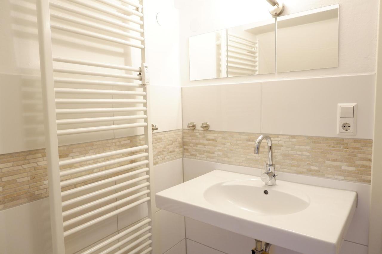 Privatzimmer In Bester Altstadtlage Tubinga Esterno foto