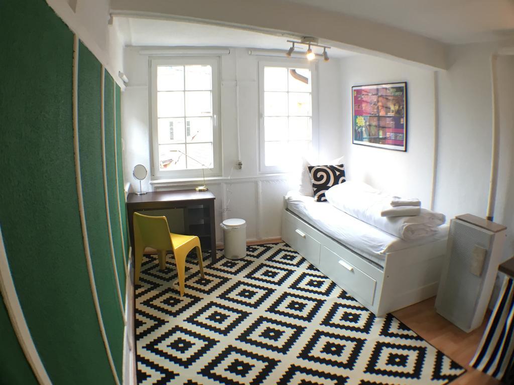 Privatzimmer In Bester Altstadtlage Tubinga Camera foto