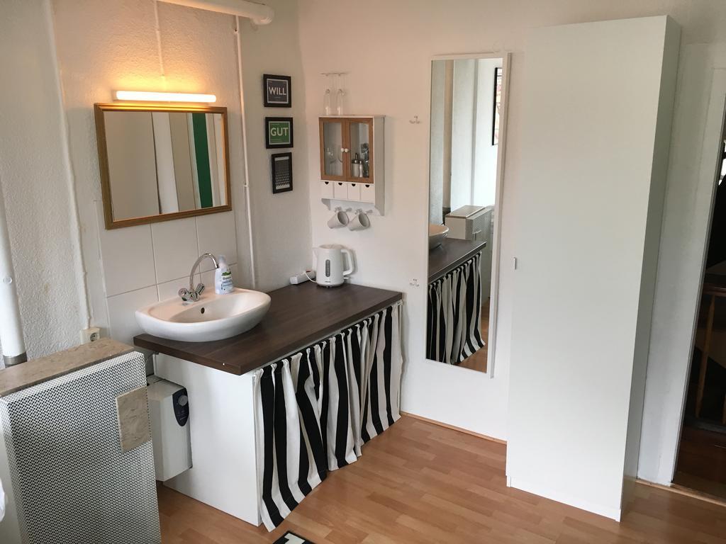 Privatzimmer In Bester Altstadtlage Tubinga Camera foto