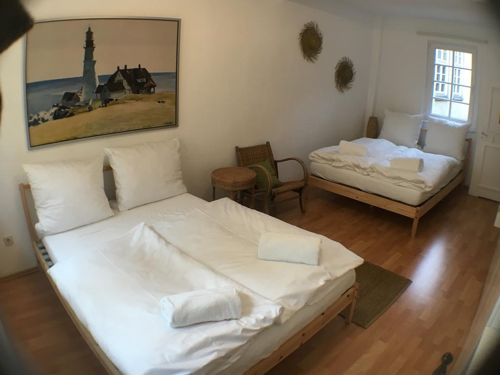 Privatzimmer In Bester Altstadtlage Tubinga Camera foto