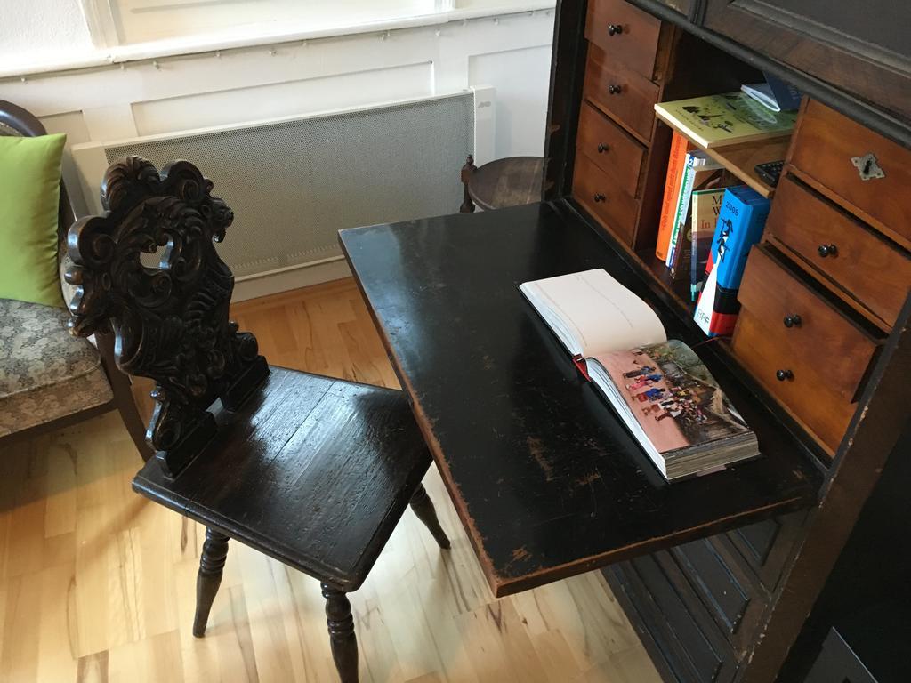 Privatzimmer In Bester Altstadtlage Tubinga Esterno foto