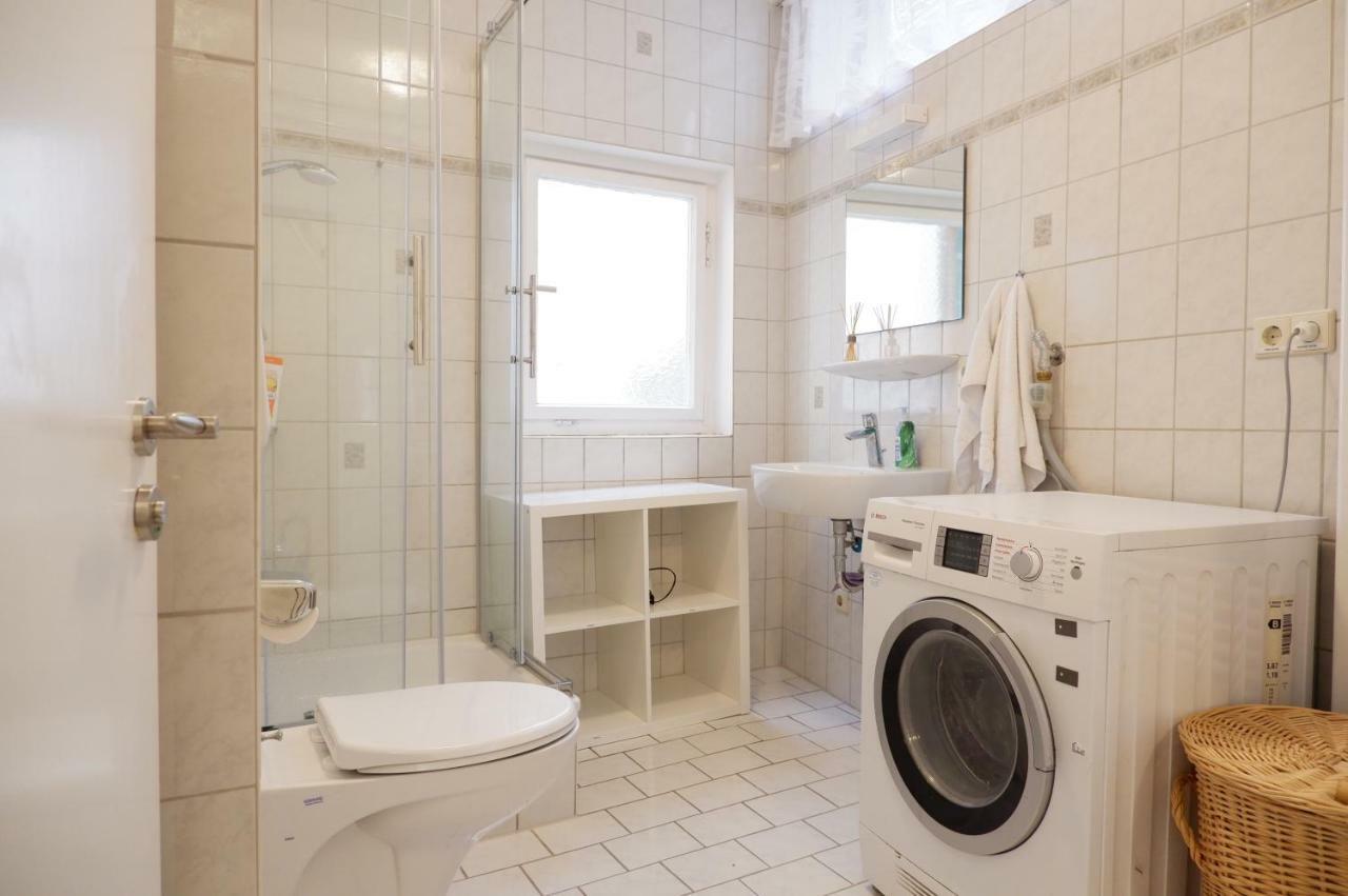Privatzimmer In Bester Altstadtlage Tubinga Esterno foto